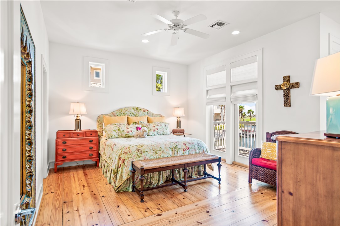 3700 Island Moorings Parkway 20 Port Aransas TX 78373