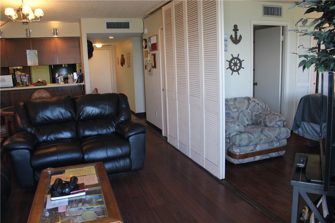 4000 Surfside Boulevard 806 Corpus Christi TX 78402