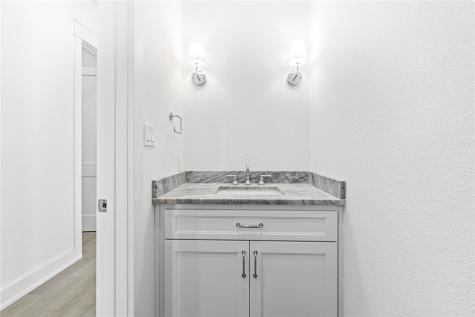 136 W Cotter Avenue 3 Port Aransas TX 78373