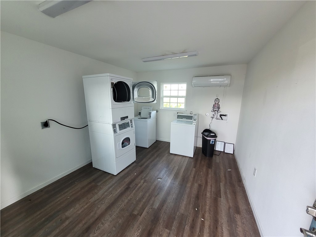 1809 Hillcrest 101 Rockport TX 78382