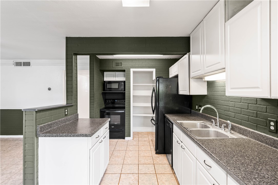 3402 Ocean Drive 16 Corpus Christi TX 78411