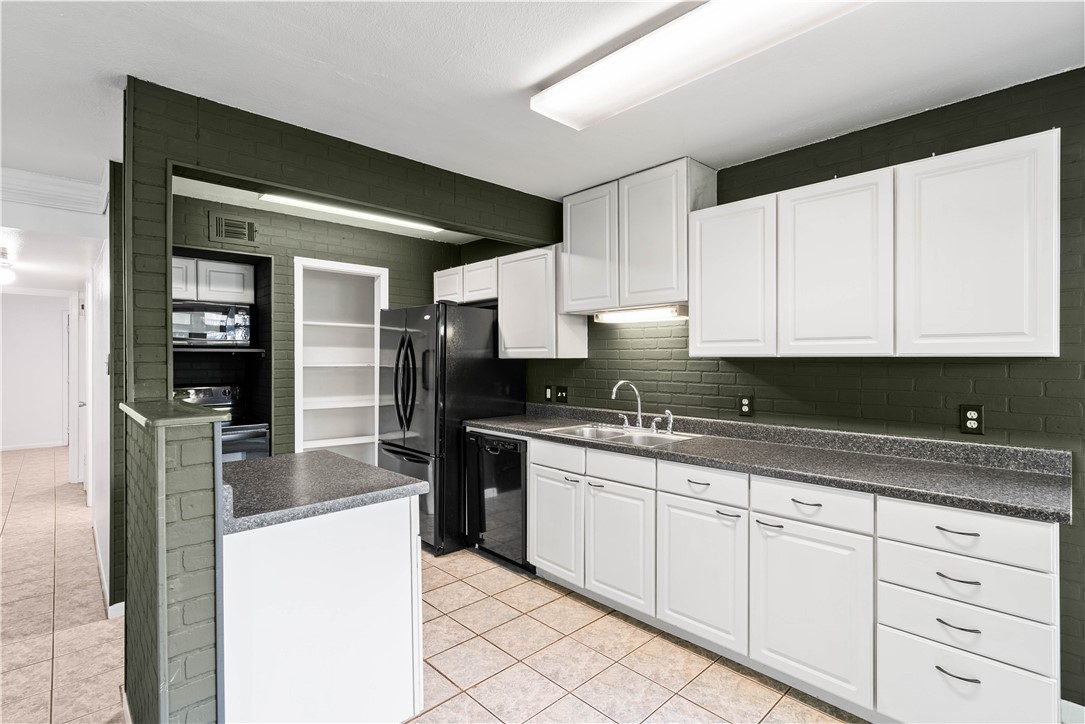 3402 Ocean Drive 16 Corpus Christi TX 78411