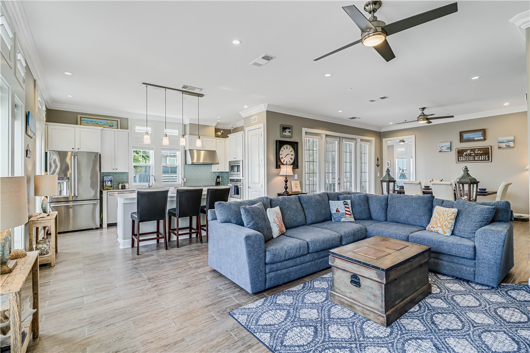 137 Palmilla Cr 201 Port Aransas TX 78373