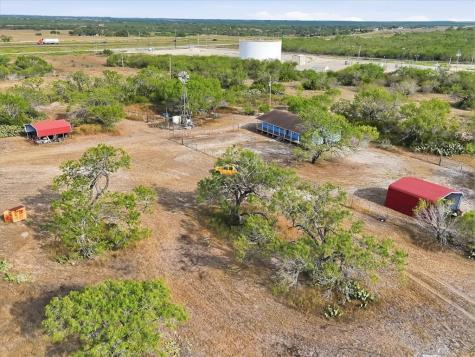 1991 S Highway 37 Three Rivers TX 78071