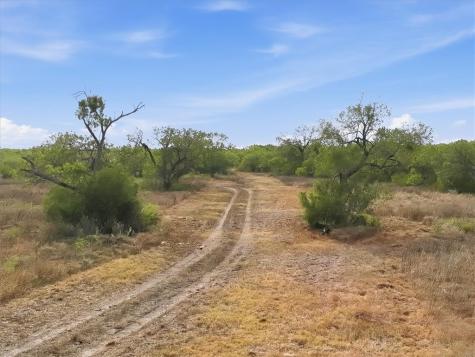 1991 S Highway 37 Three Rivers TX 78071