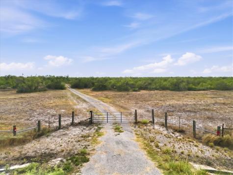 1991 S Highway 37 Three Rivers TX 78071