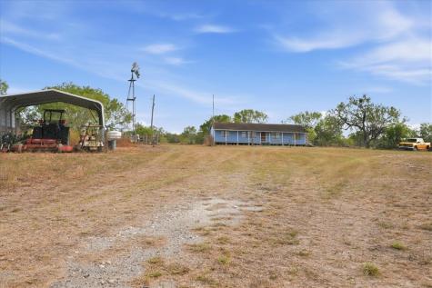 1991 S Highway 37 Three Rivers TX 78071