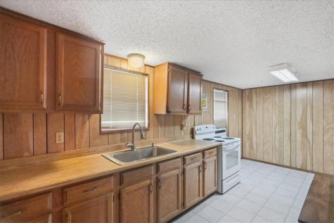 1991 S Highway 37 Three Rivers TX 78071