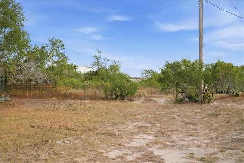 1991 S Highway 37 Three Rivers TX 78071