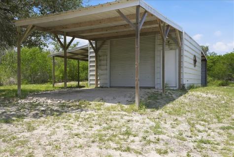 731 County Road 325 George West TX 78022