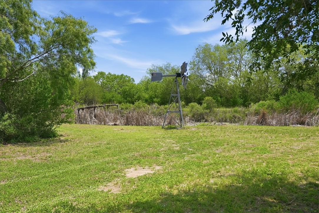 731 County Road 325 George West TX 78022