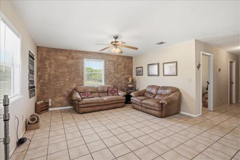 731 County Road 325 George West TX 78022