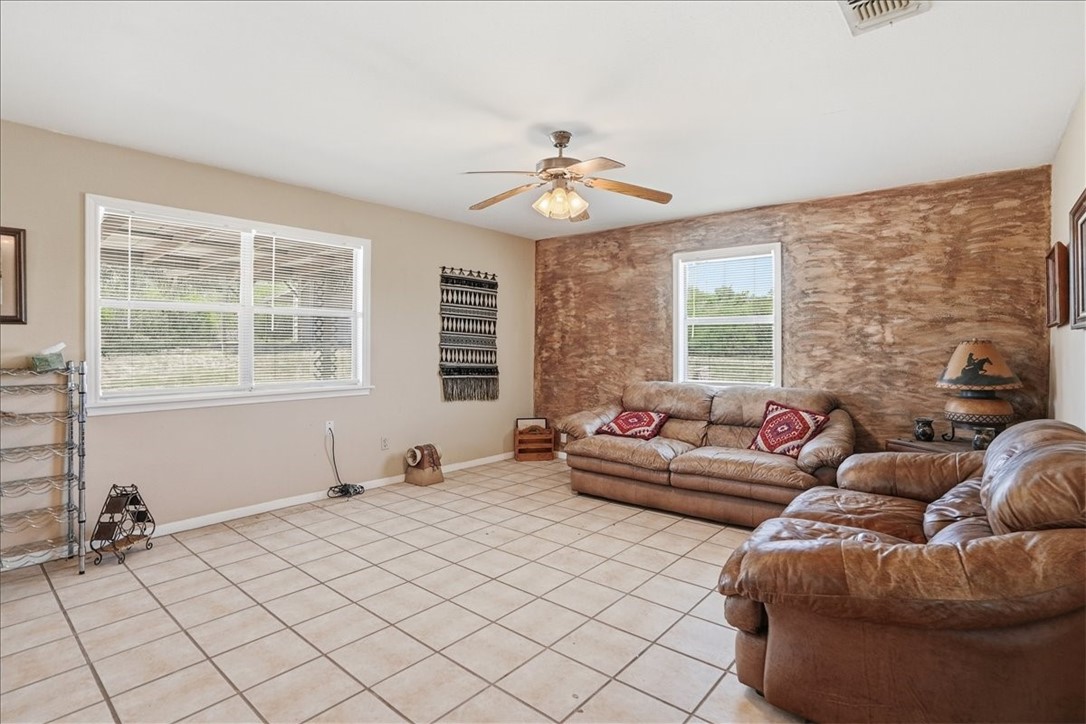 731 County Road 325 George West TX 78022