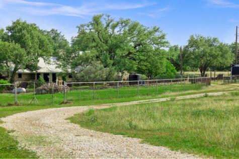2101 Tower Road Liberty Hill TX 78628