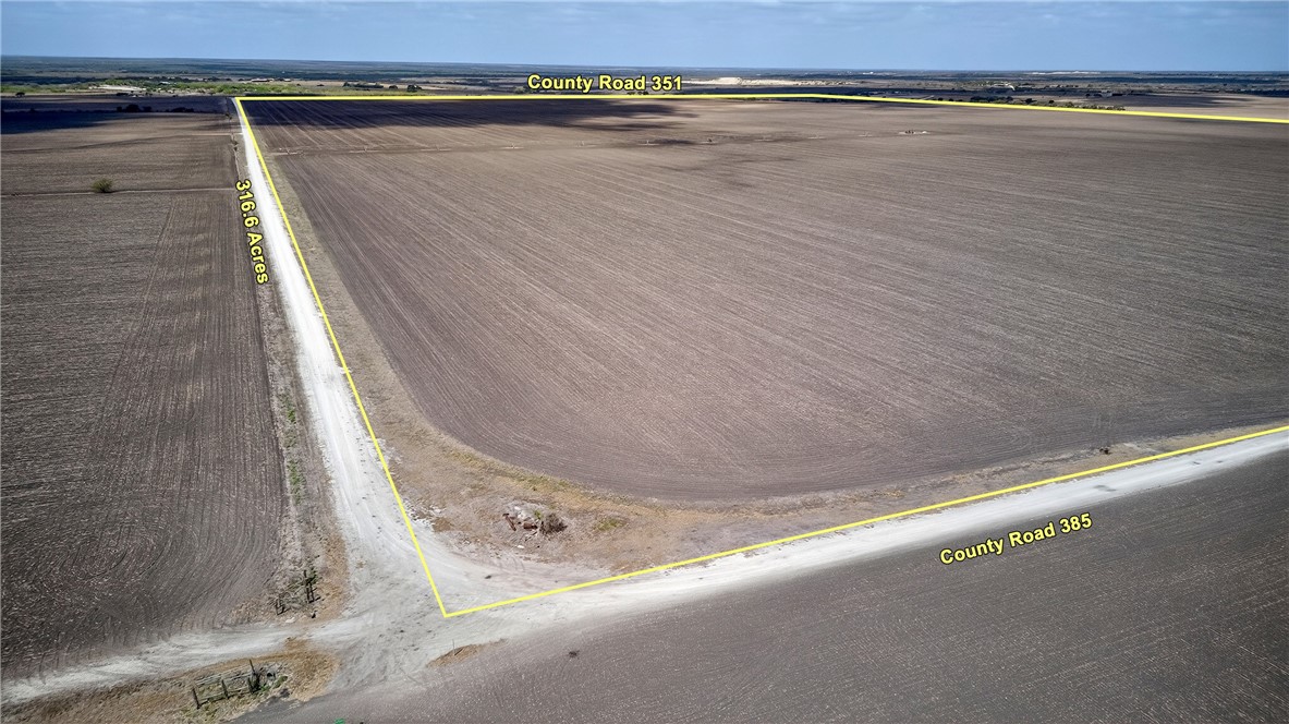 109 County Road 385 George West TX 78022