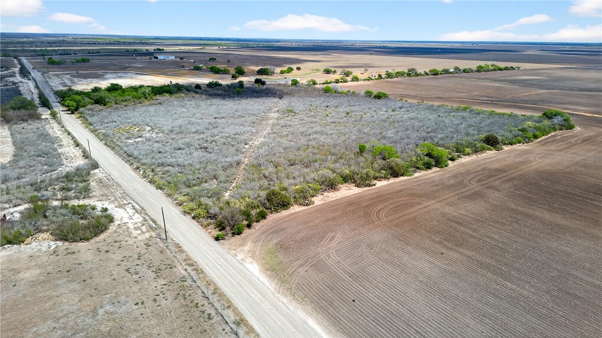 109 County Road 385 George West TX 78022
