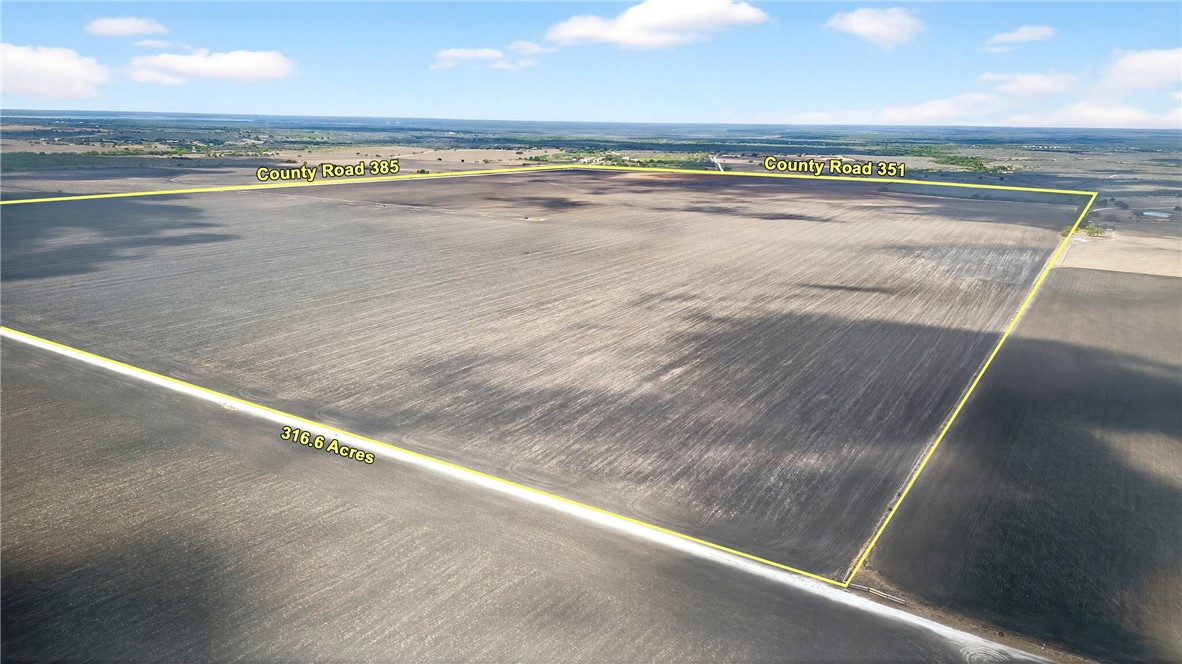 109 County Road 385 George West TX 78022