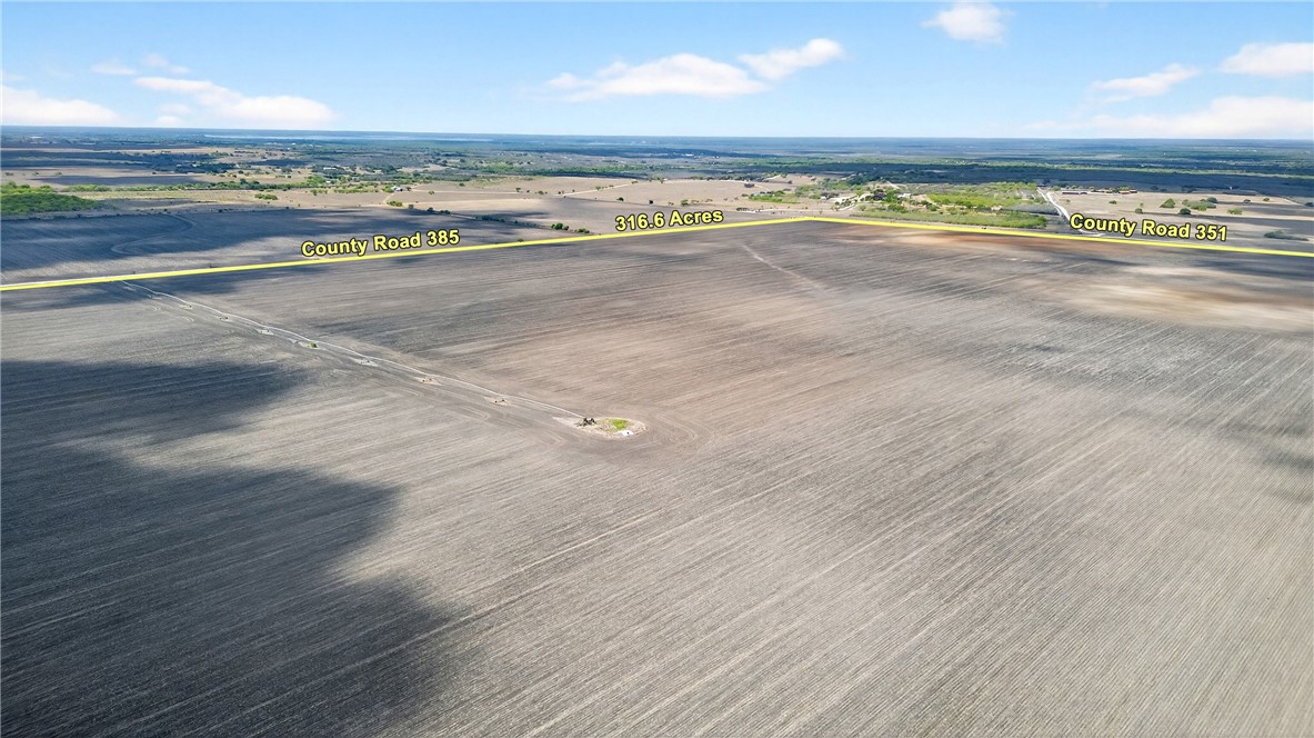 109 County Road 385 George West TX 78022