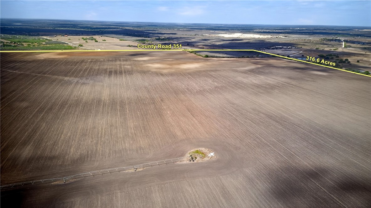 109 County Road 385 George West TX 78022