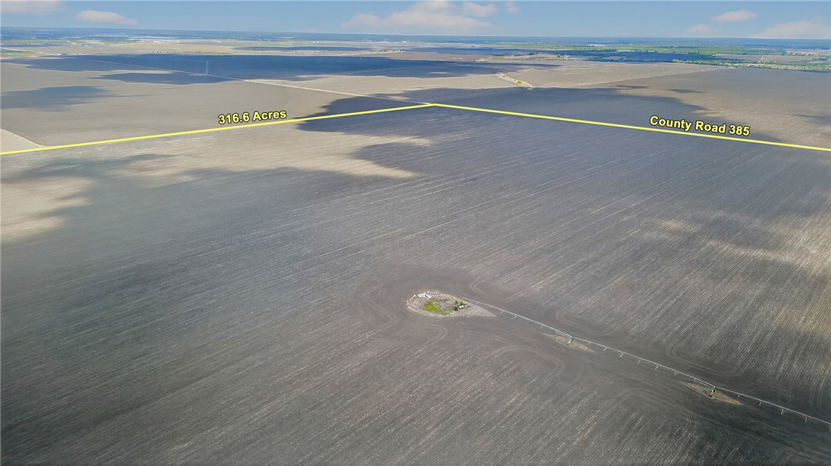 109 County Road 385 George West TX 78022