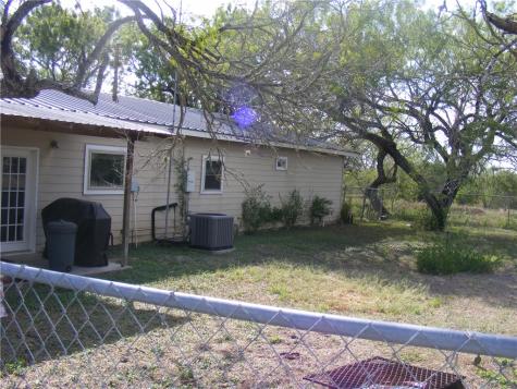 430 Fm 2049 Three Rivers TX 78071