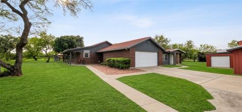 718 E County Road 2340 Riviera TX 78379