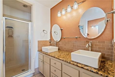 718 E County Road 2340 Riviera TX 78379