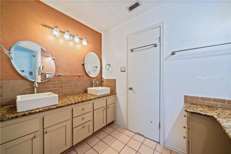718 E County Road 2340 Riviera TX 78379