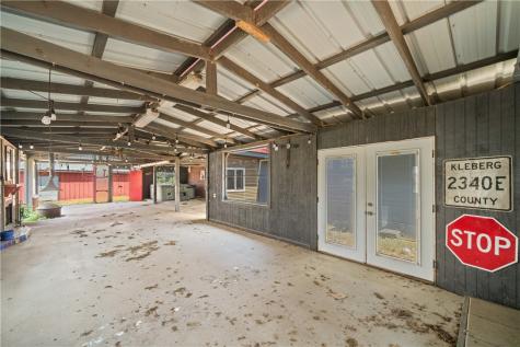 718 E County Road 2340 Riviera TX 78379
