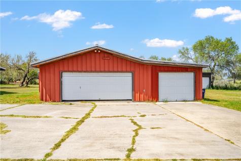 718 E County Road 2340 Riviera TX 78379