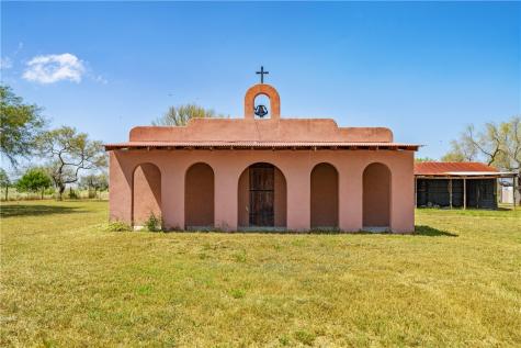 718 E County Road 2340 Riviera TX 78379