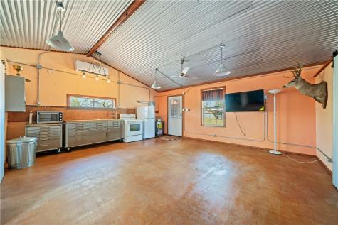 718 E County Road 2340 Riviera TX 78379