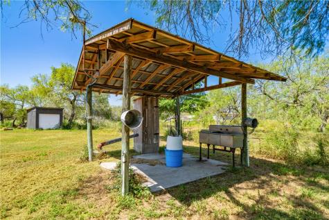 718 E County Road 2340 Riviera TX 78379