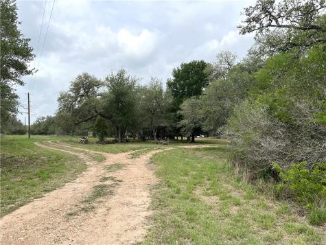 1632 Slickfield Road Yorktown TX 78164
