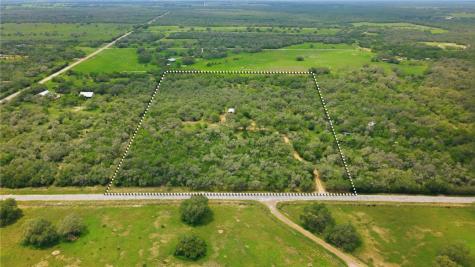 1632 Slickfield Road Yorktown TX 78164