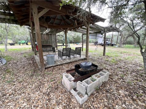 1632 Slickfield Road Yorktown TX 78164