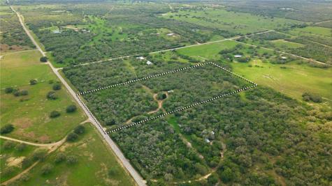 1632 Slickfield Road Yorktown TX 78164
