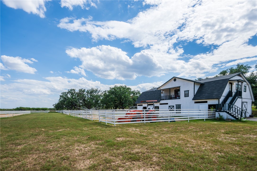 2310 E Highway 97 Pleasanton TX 78064