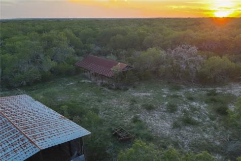 1305 Fm 799 George West TX 78022