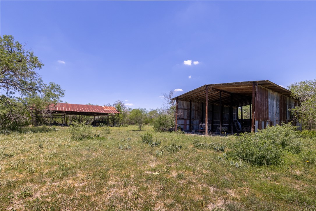 1305 Fm 799 George West TX 78022