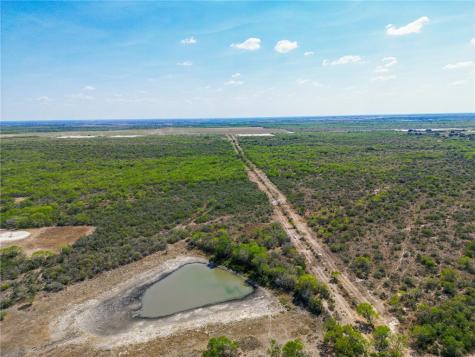 3189-3251 County Road 407 Karnes City TX 78113