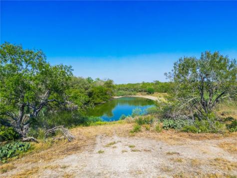 3189-3251 County Road 407 Karnes City TX 78113