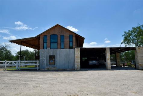 2325 E Highway 285 Falfurrias TX 78355