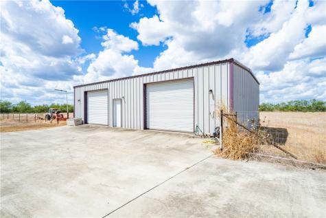 1777 County Road 170 Alice TX 78332