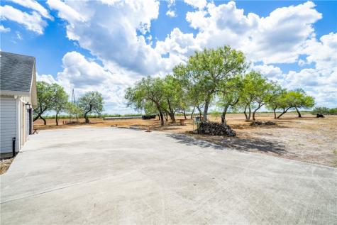 1777 County Road 170 Alice TX 78332