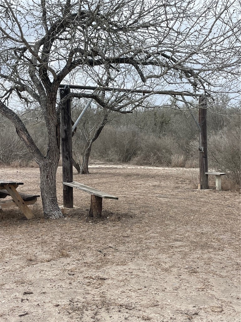 250 Live Oak Spur George West TX 78022