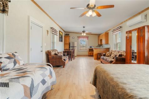 6802 Cr 103 San Diego TX 78384