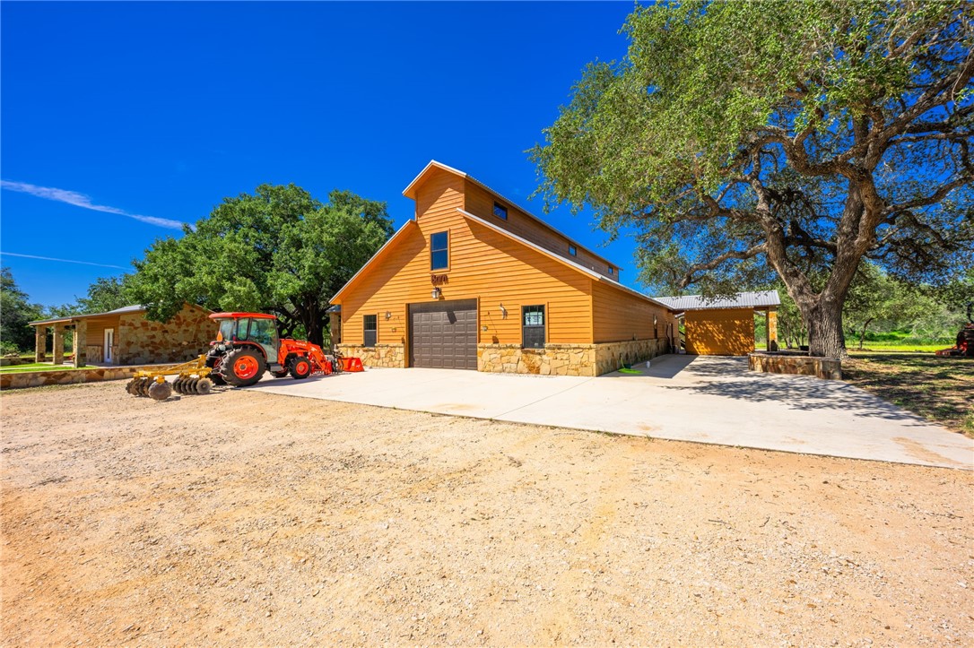 3355 Jim Brite Road Pleasanton TX 78064