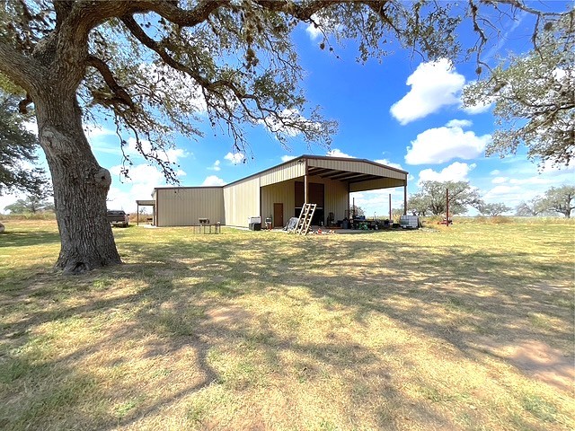 205 Western Street Pleasanton TX 78064
