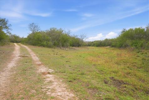 817 County Road 119 Alice TX 78332